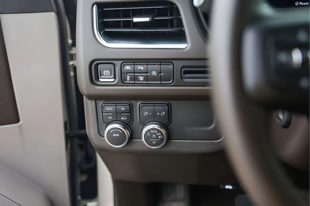 Used 2023 Beige GMC SLT image 18