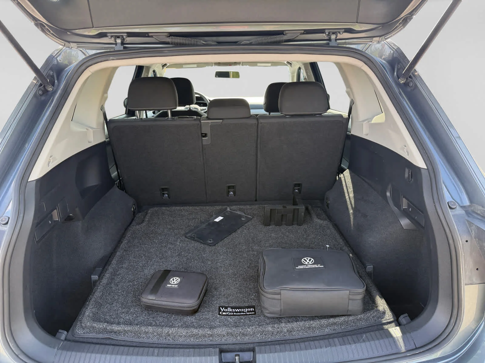 Used 2022 Platinum Gray Metallic Volkswagen S image 23