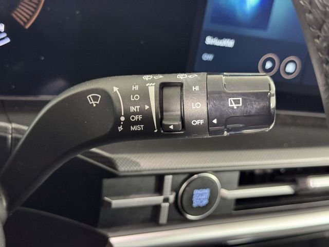 Used 2025 Gray Hyundai SEL image 25