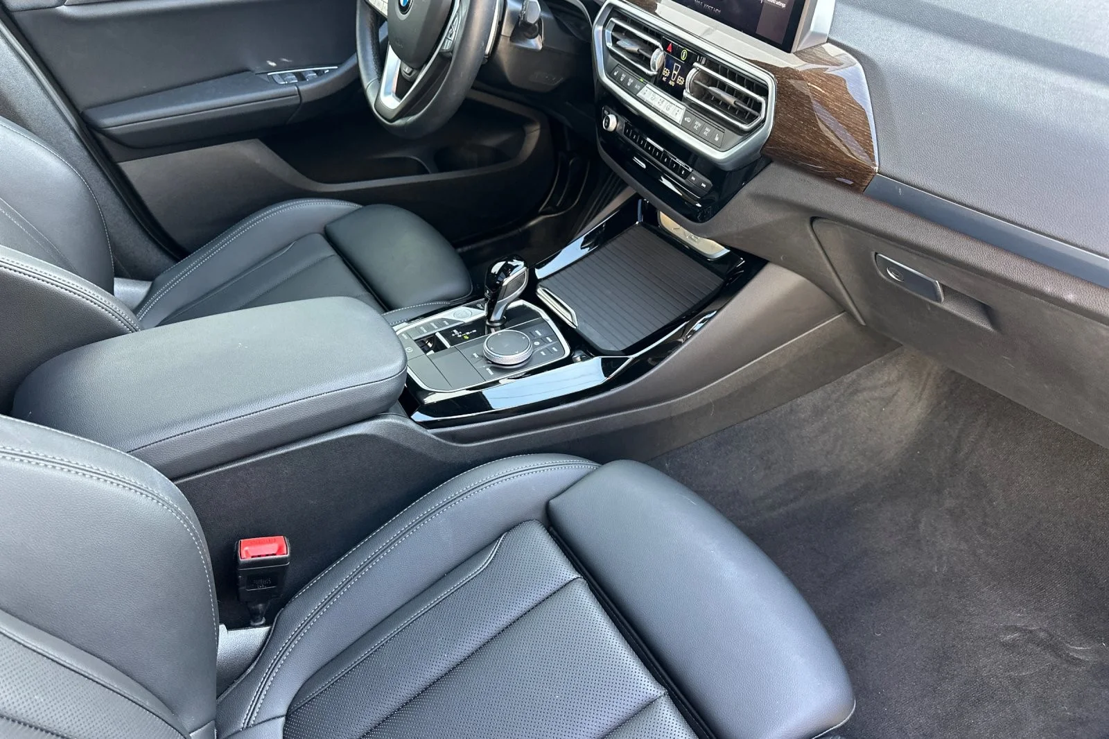 Used 2023 Jet Black BMW sDrive30i image 15