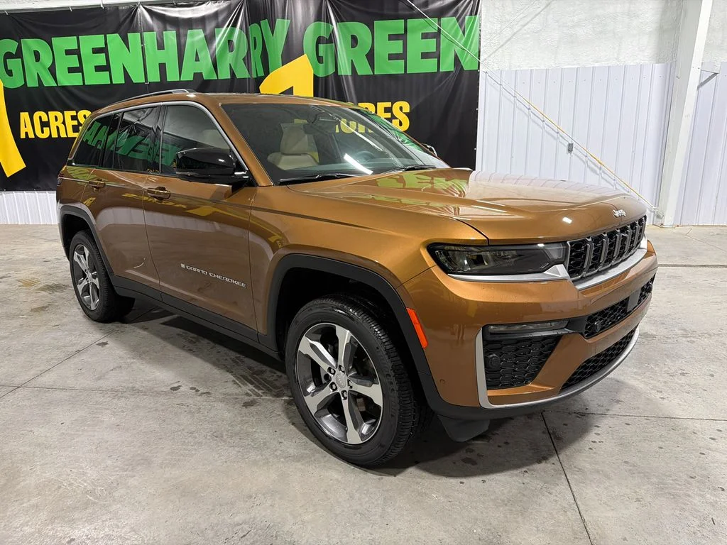 New 2026 Copper Shino Metallic Clear-Coat Exterior Paint Jeep Limited image 2