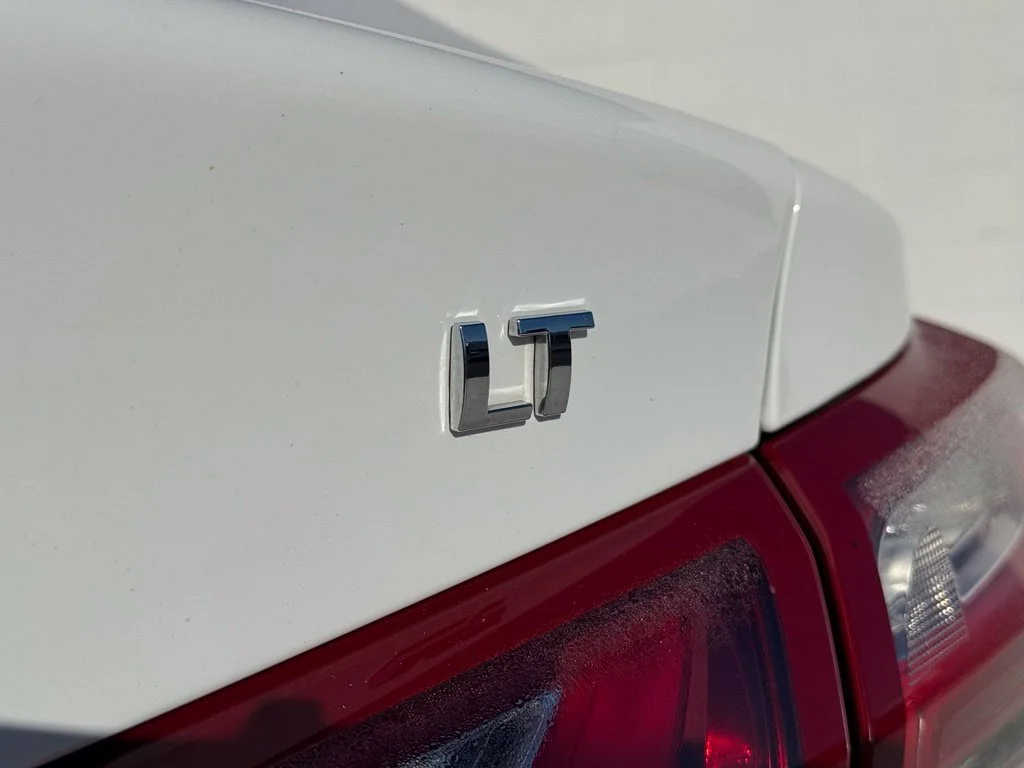 Used 2022 SUMMIT WHITE Chevrolet LT image 14