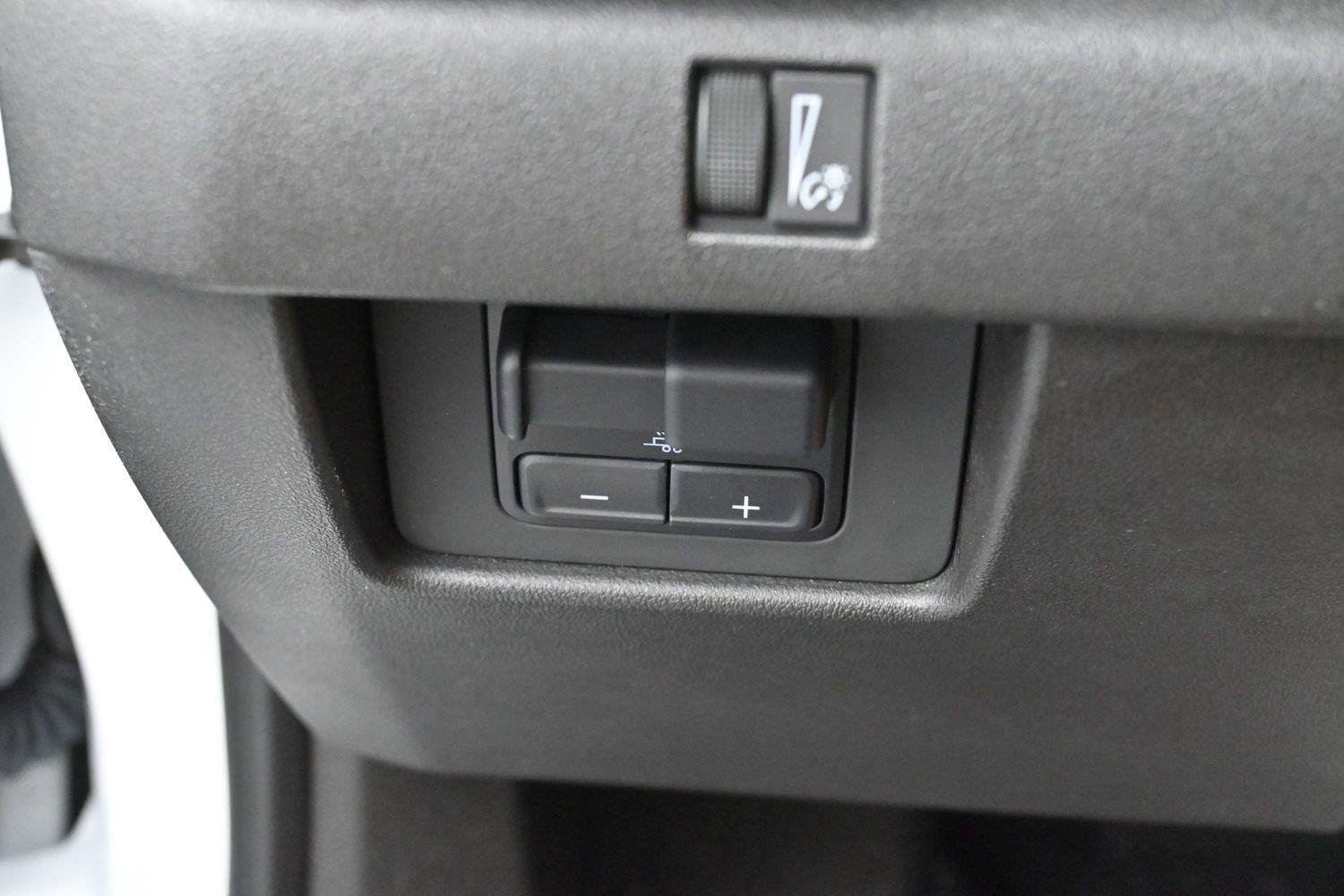 Used 2024 Summit White GMC Denali image 31