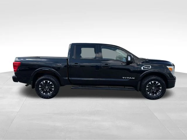 Used 2017 Black Nissan PRO-4X image 8