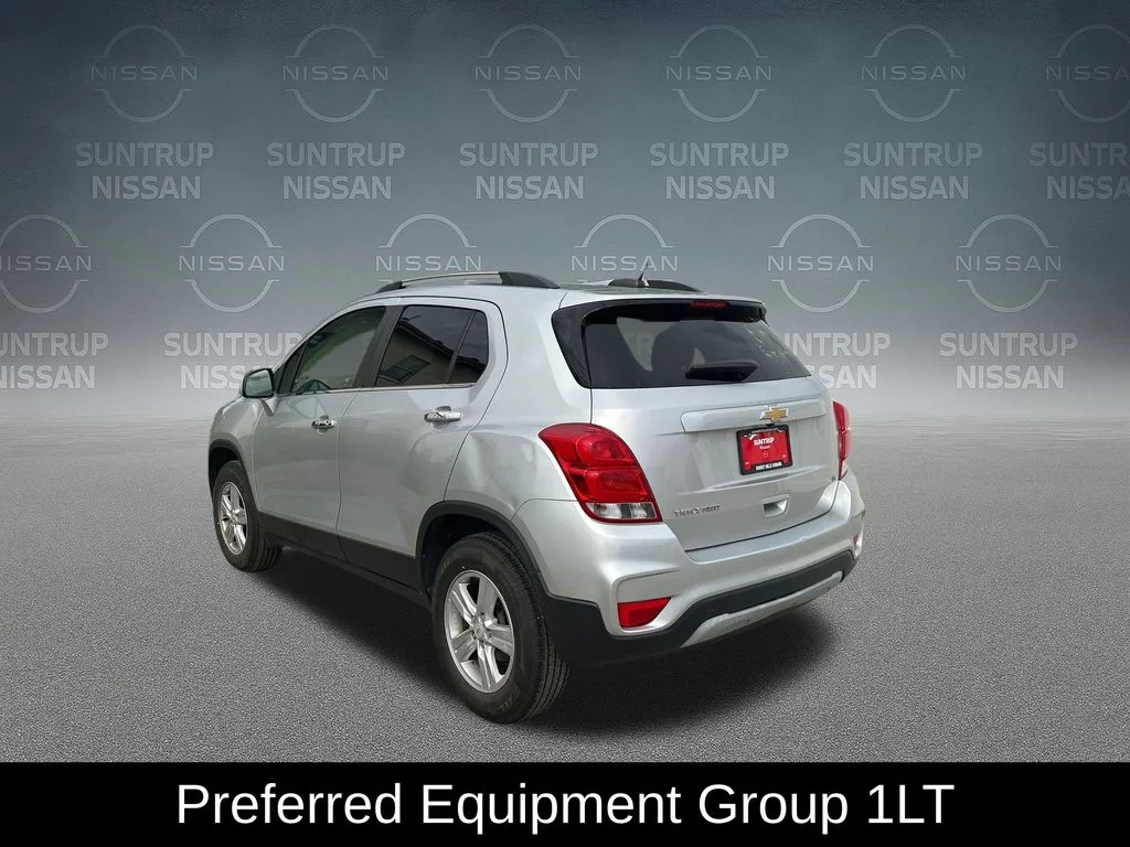 Used 2017 Silver Chevrolet LT image 3