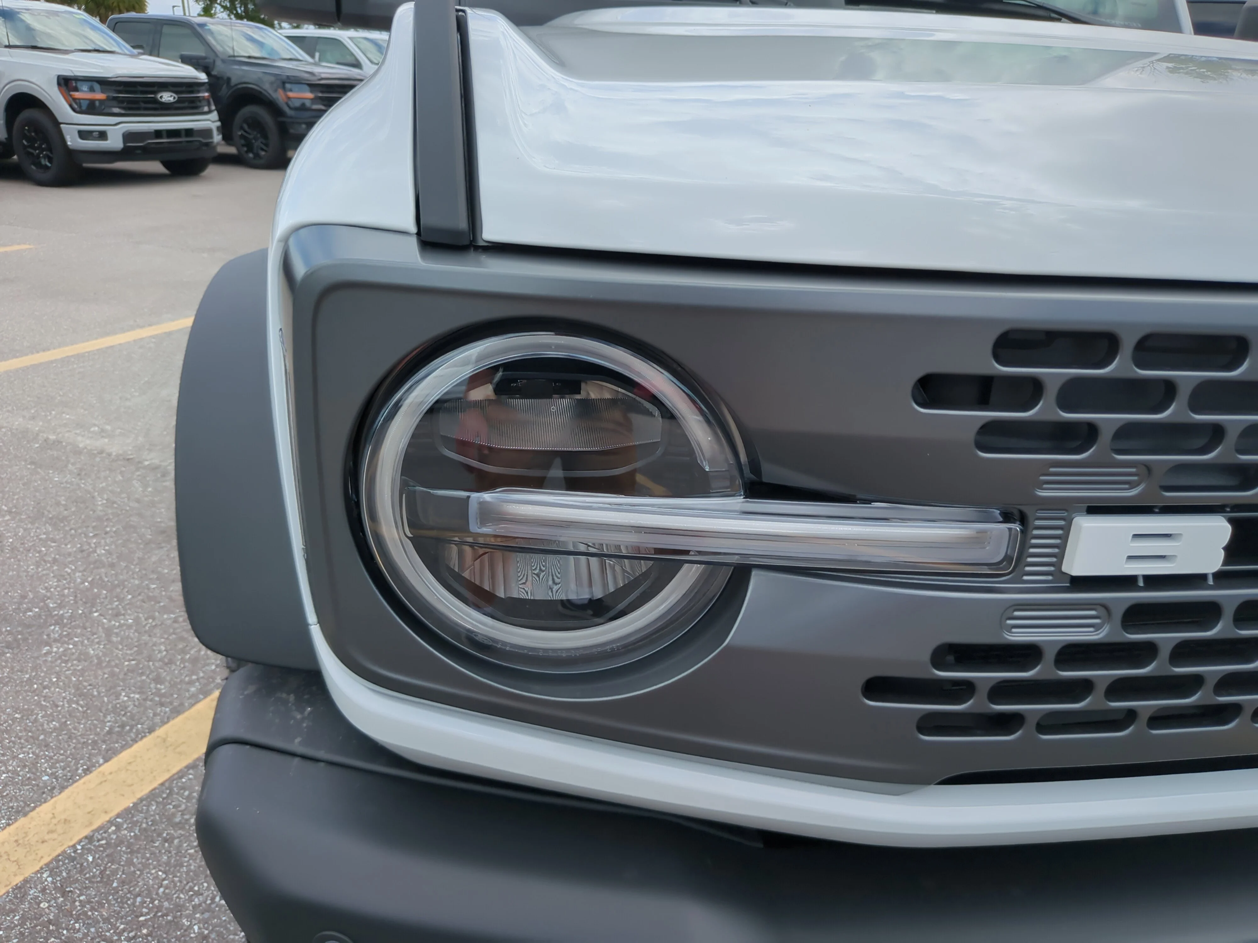 New 2026 Oxford White Ford Badlands® image 9