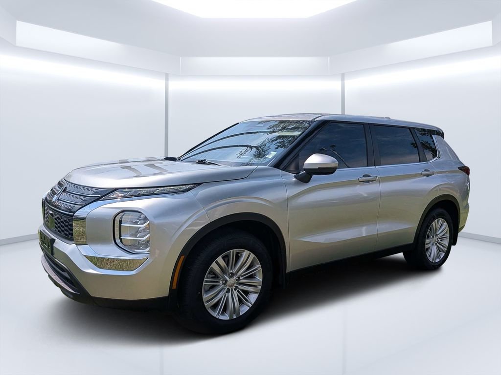 Used 2024  Mitsubishi ES image 7