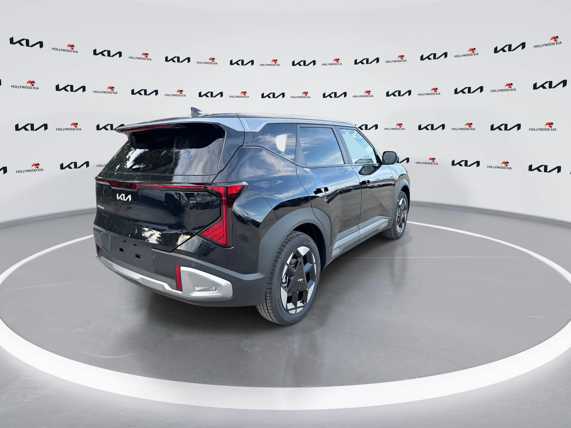 New 2027 Aurora Black Pearl Kia S image 8