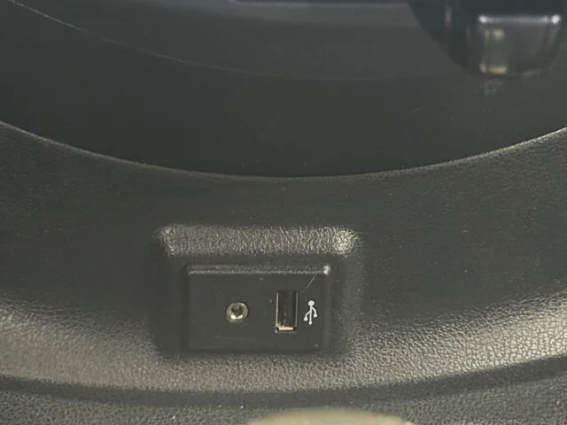 Used 2017 Blue Nissan 1.6 SV image 6
