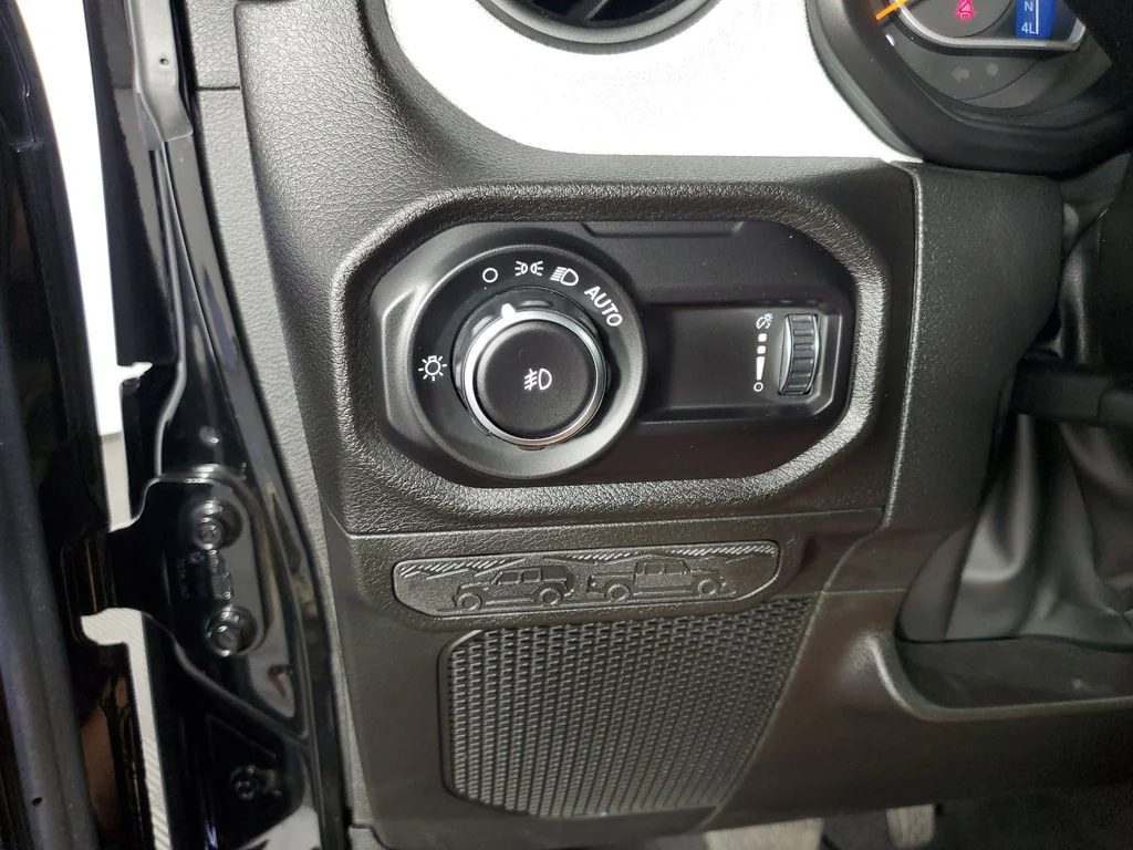 Used 2026 Black Jeep Sport S image 27