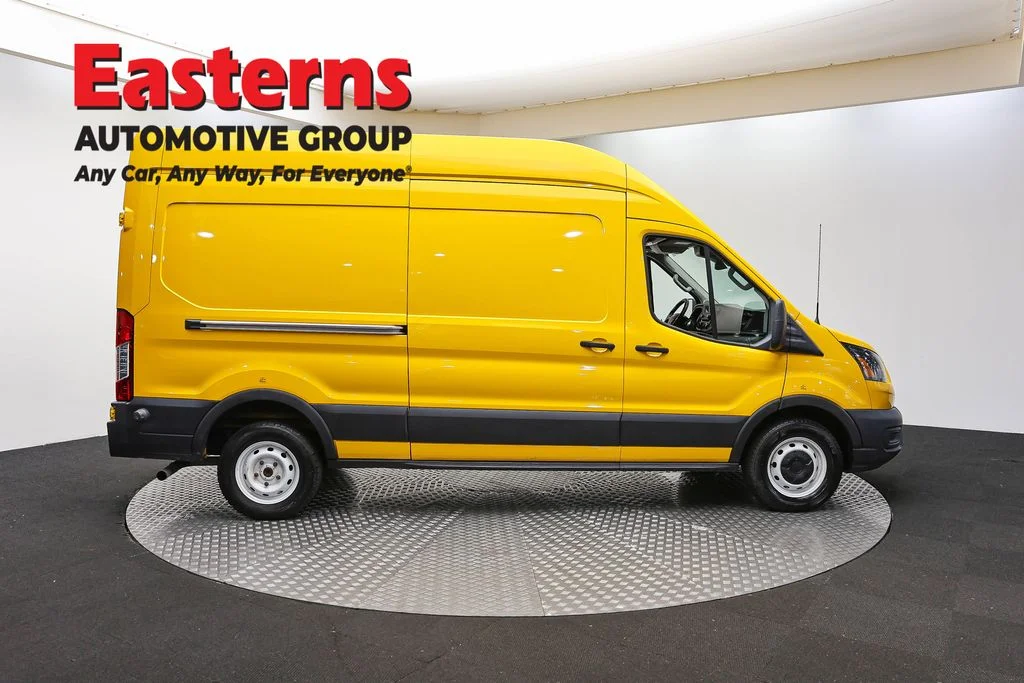 Used 2020 Yellow Ford Base image 4