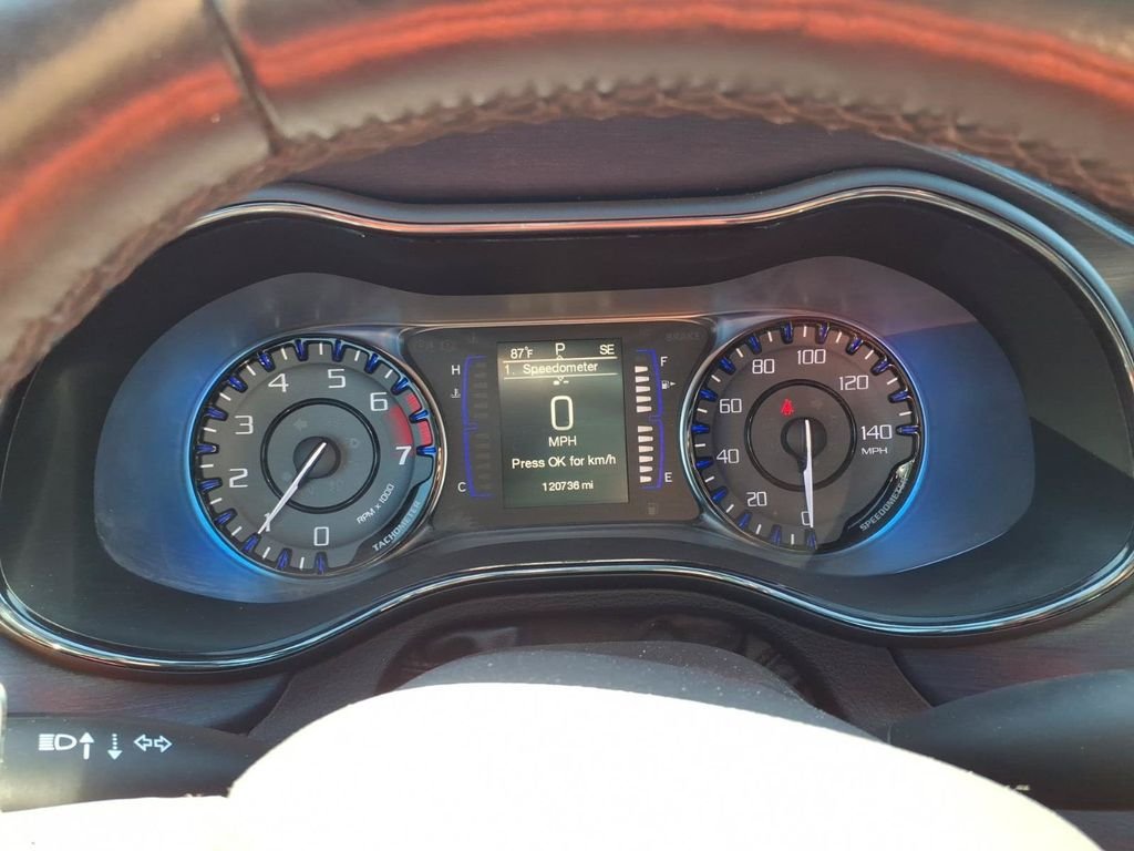 Used 2015 Silver Chrysler S image 12