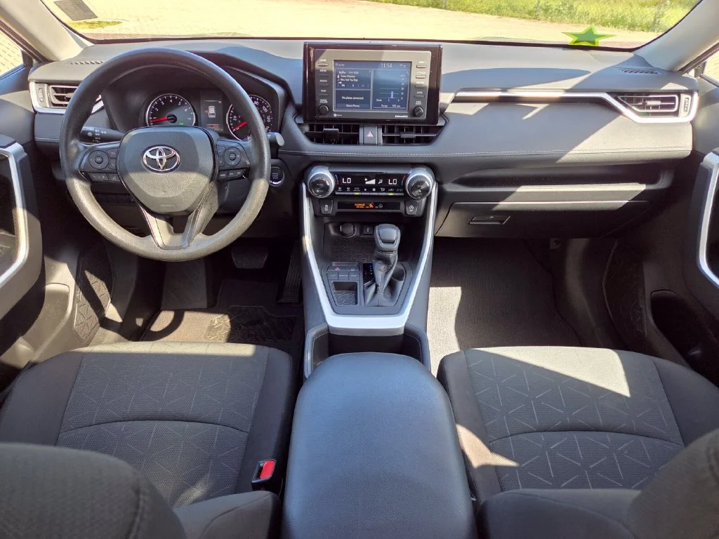 Used 2022 Gray Toyota XLE image 5
