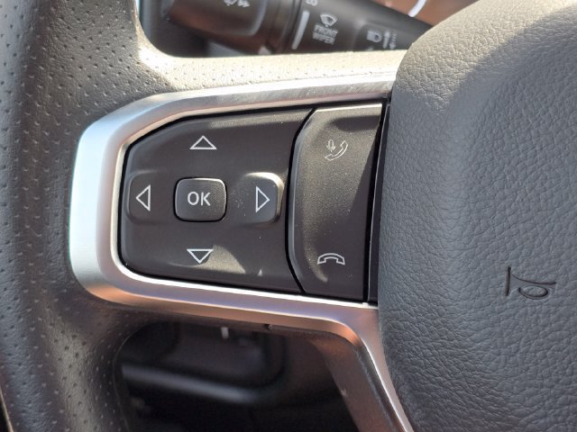 New 2026 Diamond Black Crystal Pearl-Coat Exterior Paint RAM Big Horn/Lone Star image 18