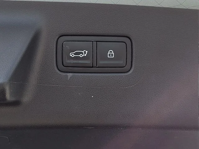 Used 2024 White Hyundai Limited image 8