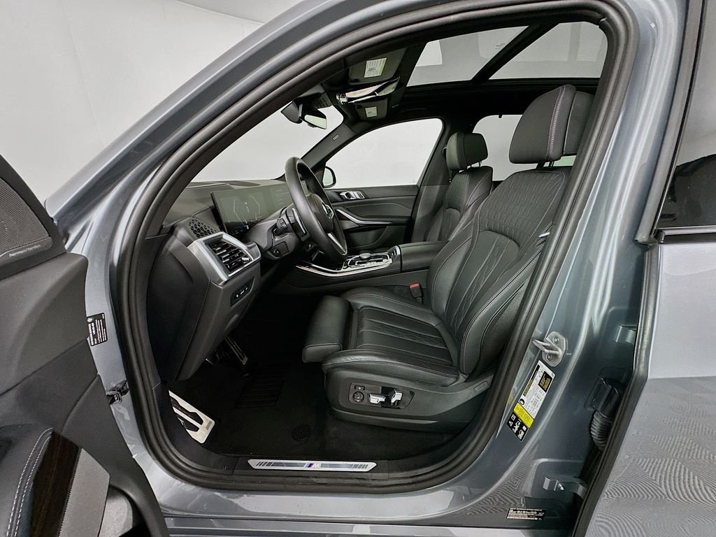Used 2024 Skyscraper Grey Metallic BMW xDrive40i image 22