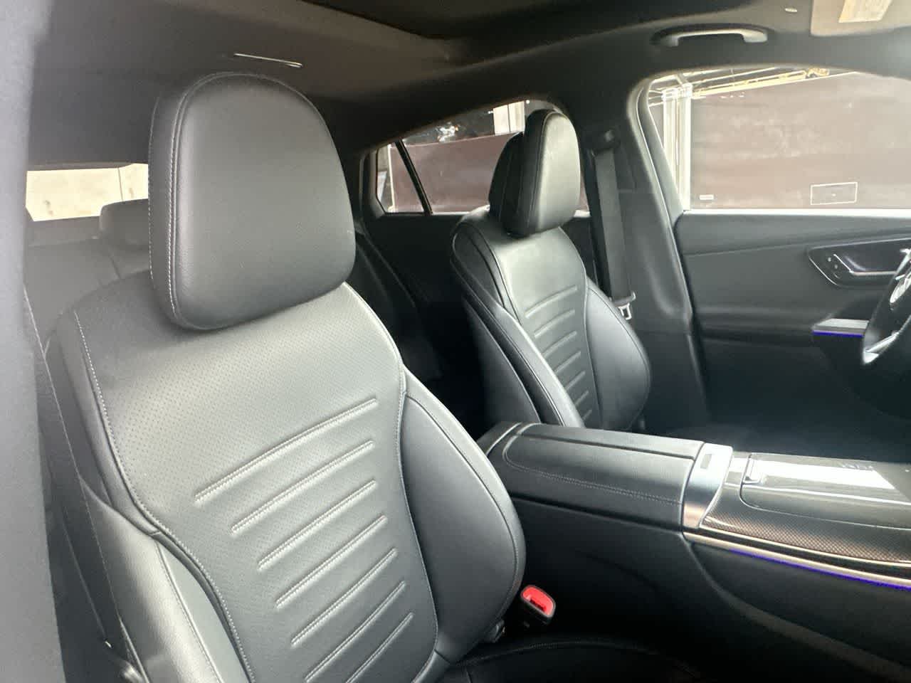 Used 2025 Polar White Mercedes-Benz GLC 300 image 27