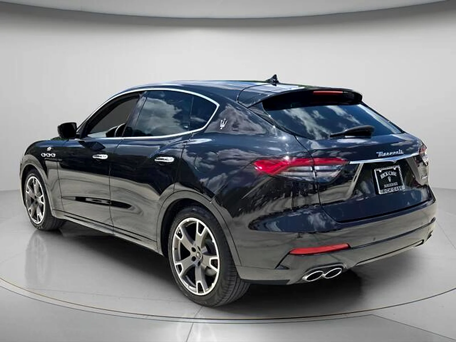 Used 2023 Nero Ribelle Metallic Maserati GT image 8