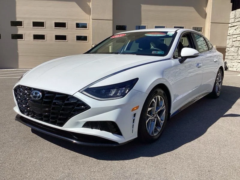 Used 2021 Gray Hyundai SEL image 3