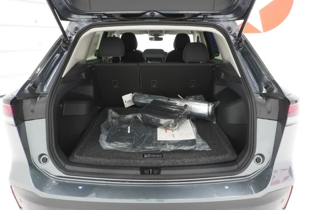 New 2026 Platinum Gray Metallic Volkswagen S image 8
