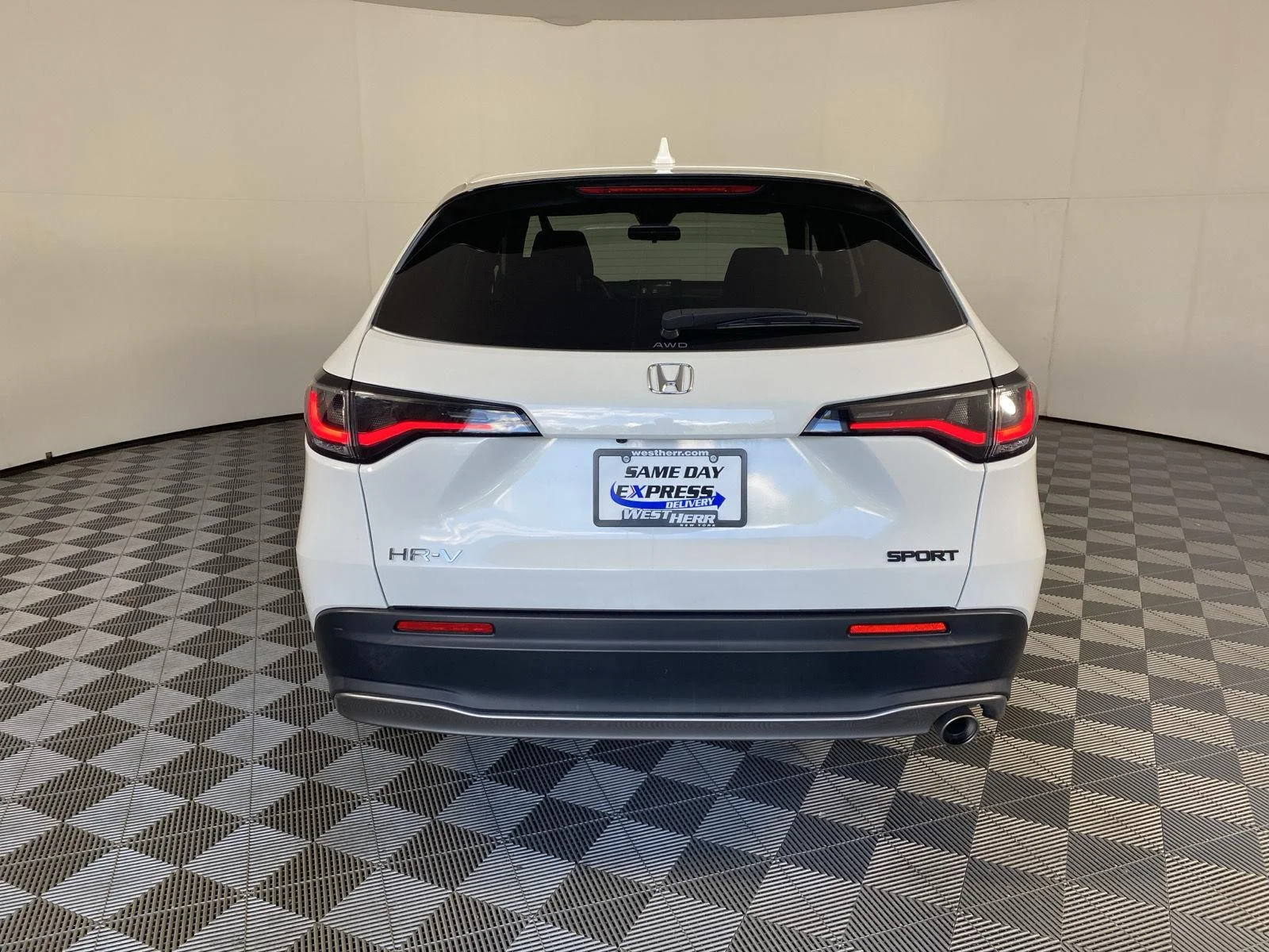 Used 2024 Platinum White Pearl Honda Sport image 6