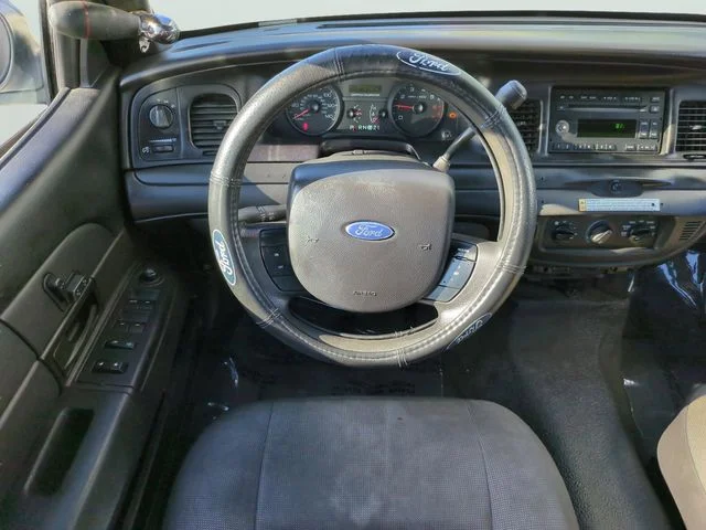 Used 2010  Ford Police Interceptor image 13