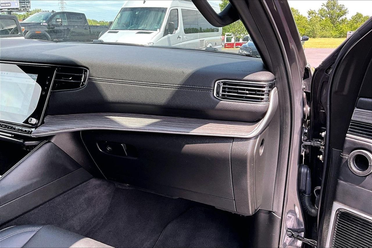 Used 2023 Baltic Gray Metallic Clearcoat Jeep Series III 4x4 image 29