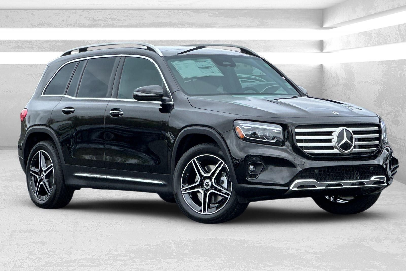 2026 Mercedes-Benz GLB GLB 250 4MATIC's photo