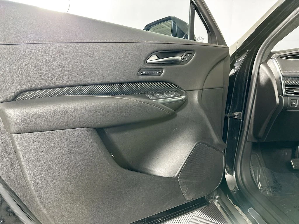 Used 2019 Stellar Black Metallic Cadillac Sport image 21
