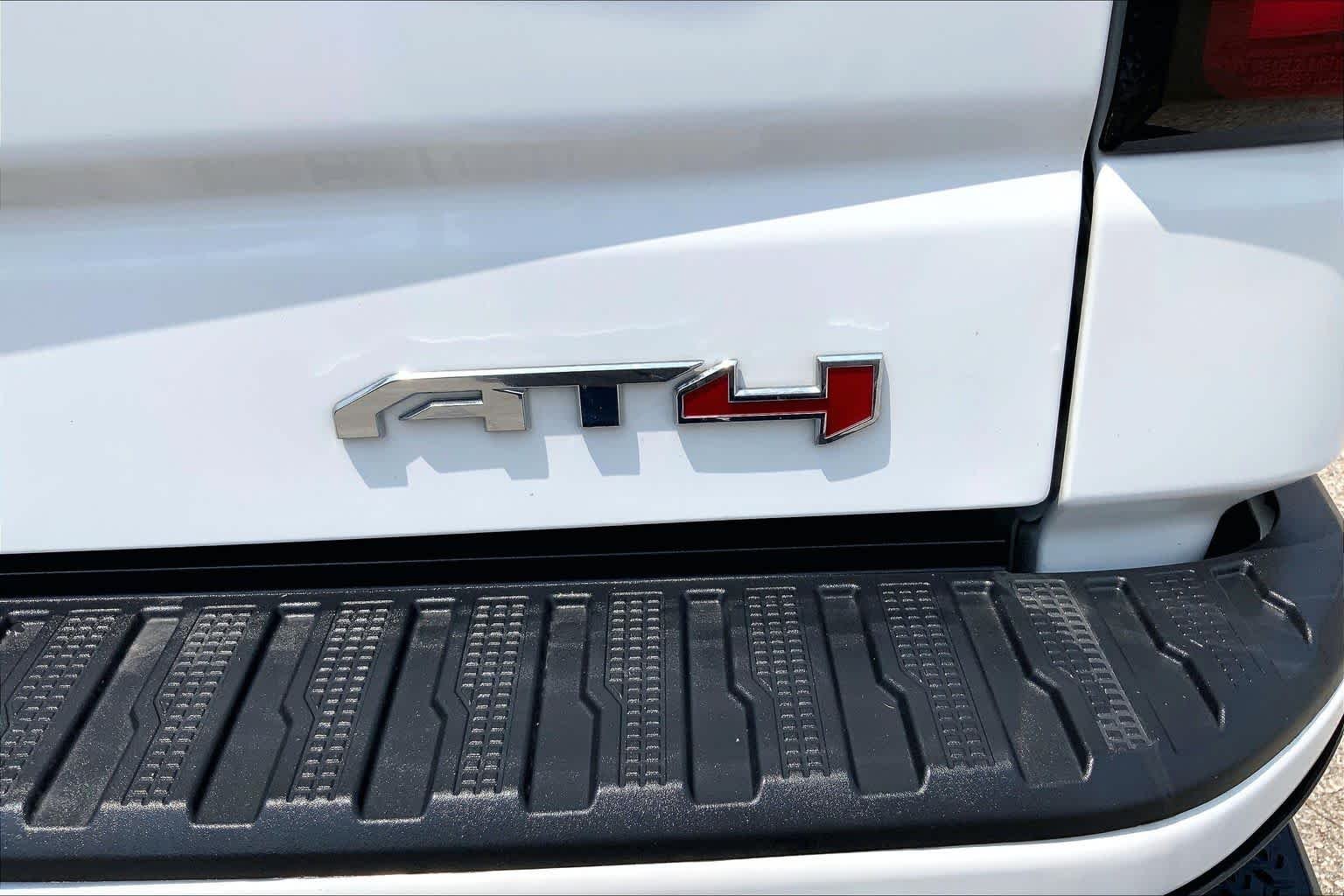 Used 2024 Summit White GMC AT4 image 10