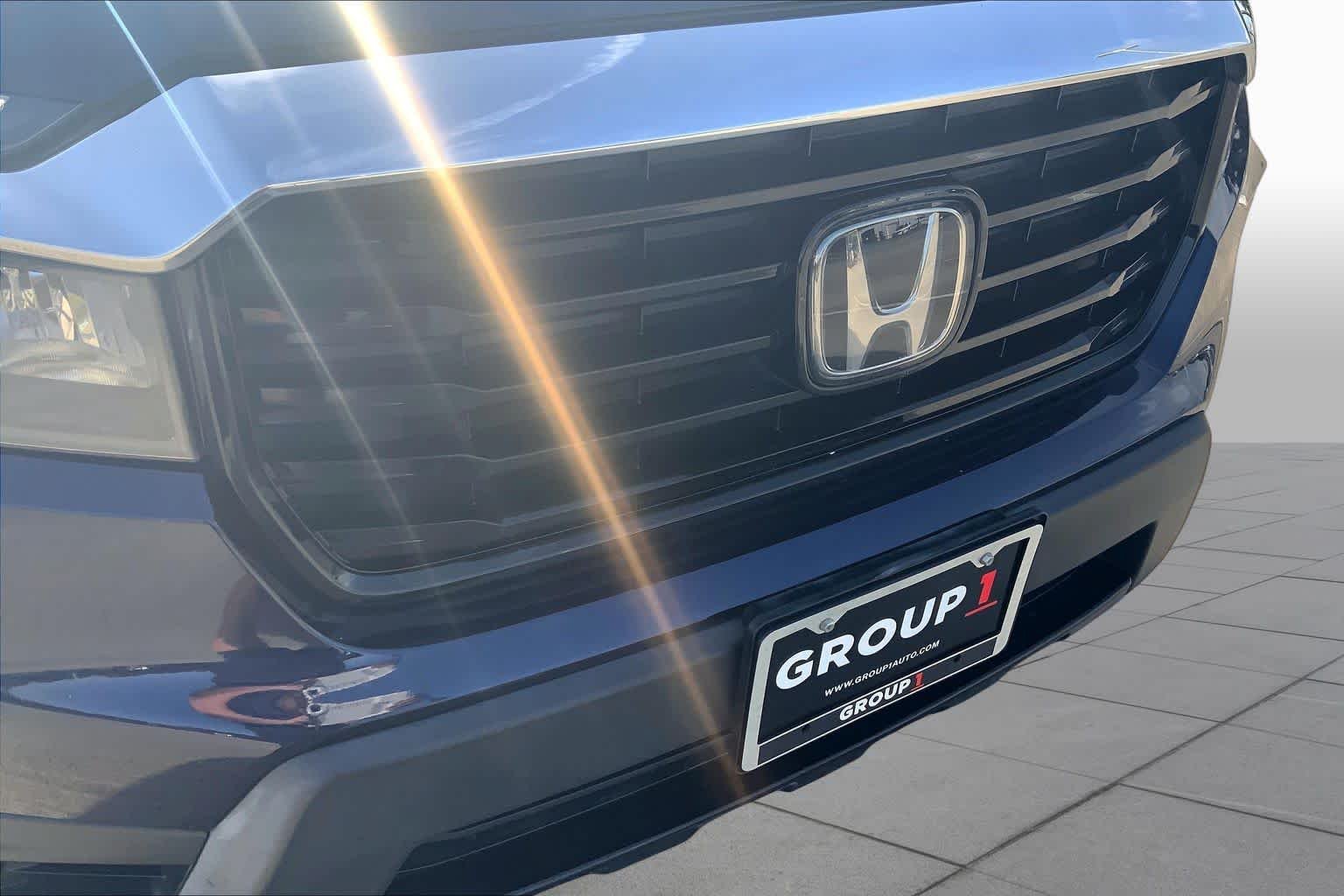 Used 2021 Obsidian Blue Pearl Honda RTL-E image 29