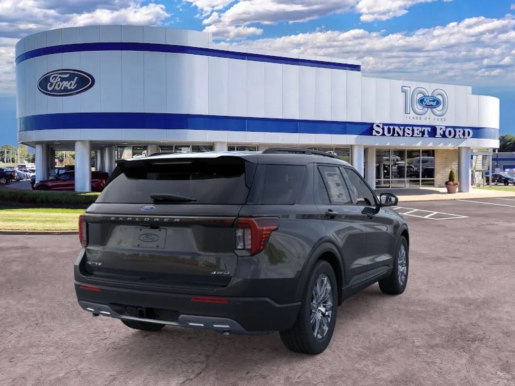 New 2026 Agate Black Metallic Ford Active™ image 8