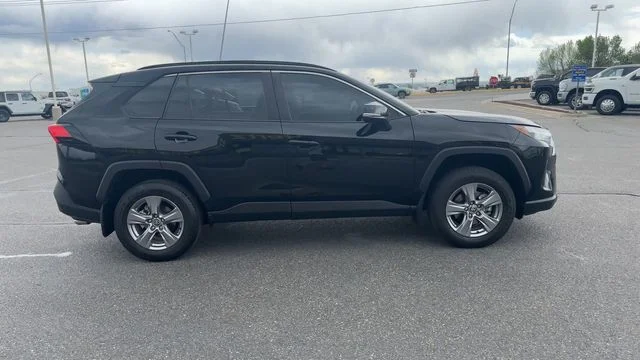 2024 Toyota RAV4 XLE - Photo 9