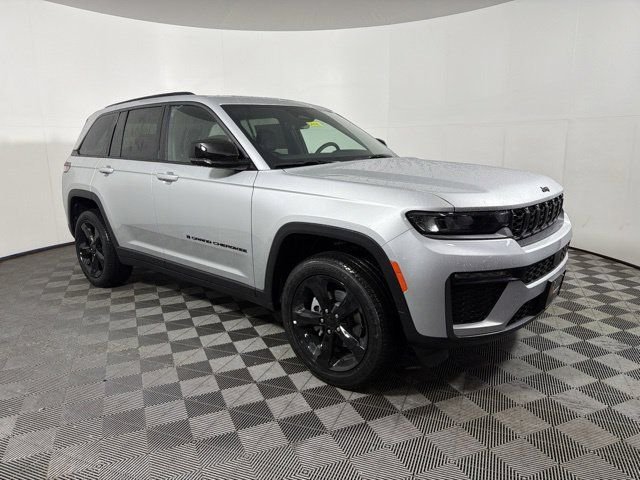 New 2026 Silver Jeep Limited image 1