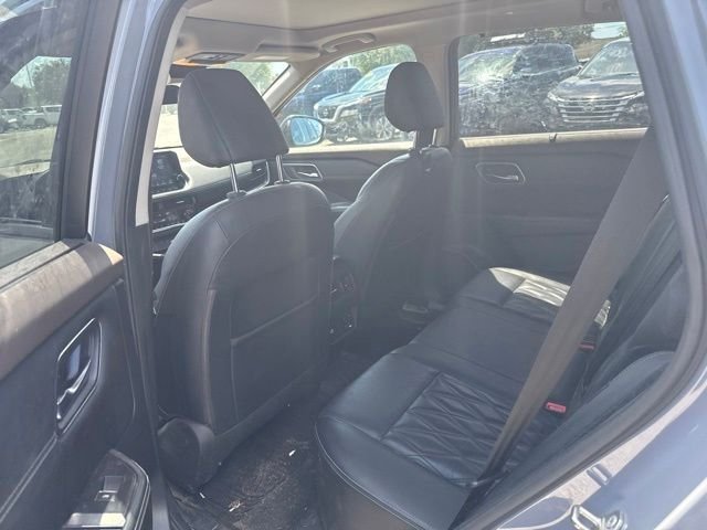 Used 2021 Gray Nissan Platinum image 23