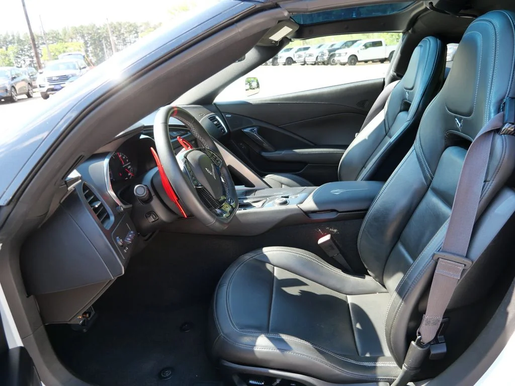 Used 2014 White Chevrolet Base image 16