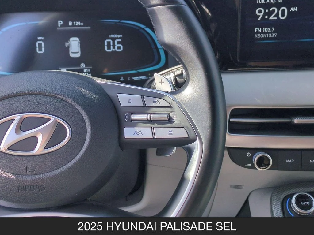 Used 2025 Gray Hyundai SEL image 18