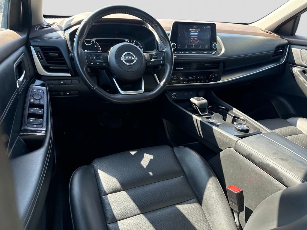 Used 2023 Gray Nissan SV image 14