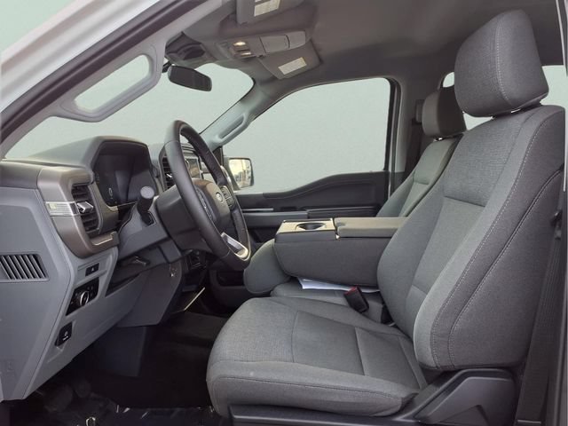 Used 2025  Ford Y image 21