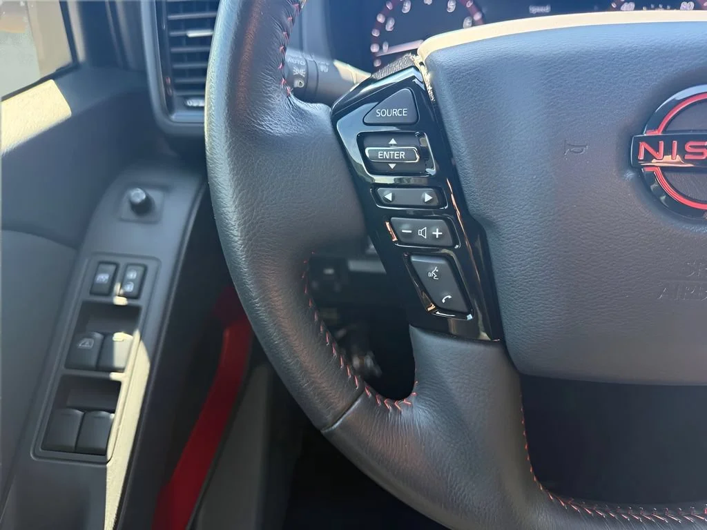 Used 2023  Nissan PRO-4X image 16