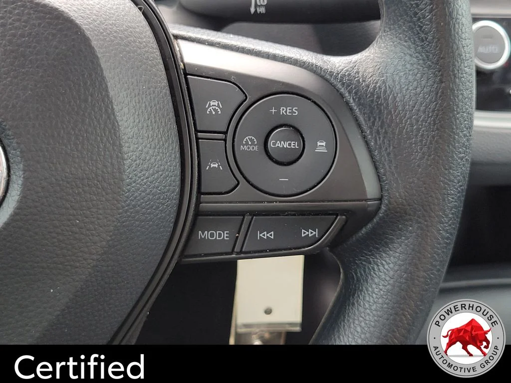 Used 2025 White Toyota LE image 27