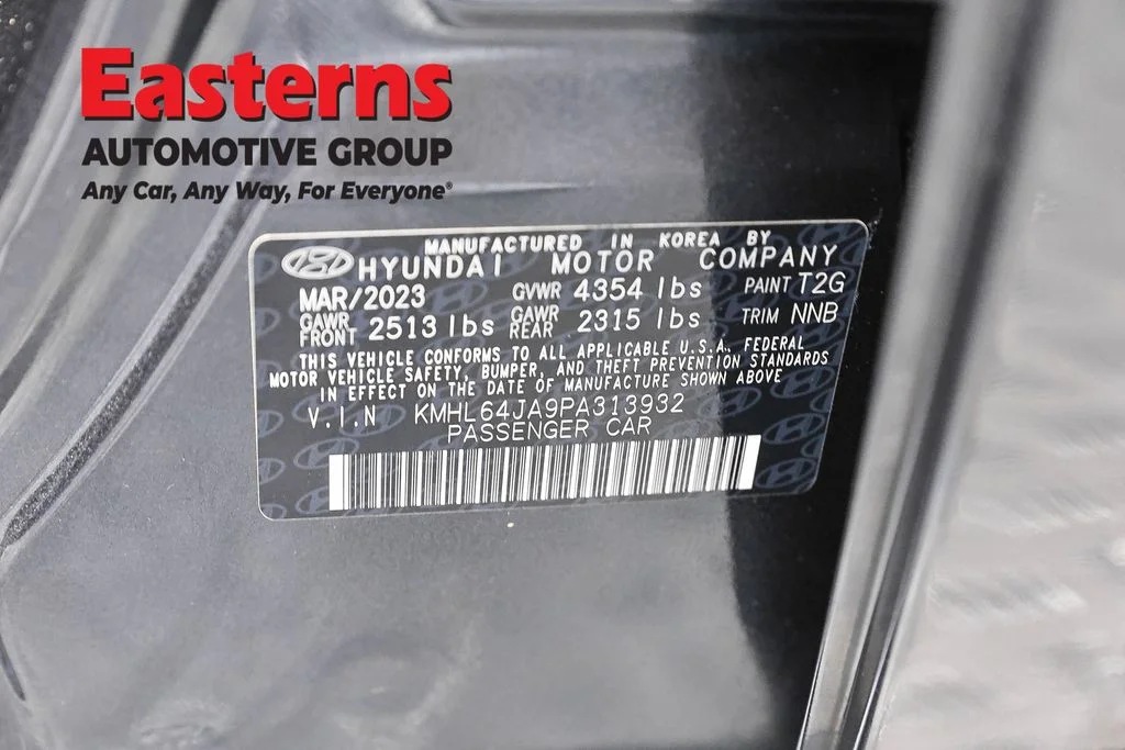 Used 2023 Gray Hyundai SEL image 36