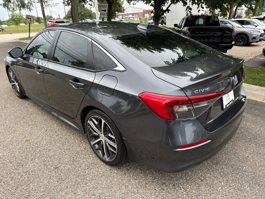 Used 2022  Honda Touring image 11