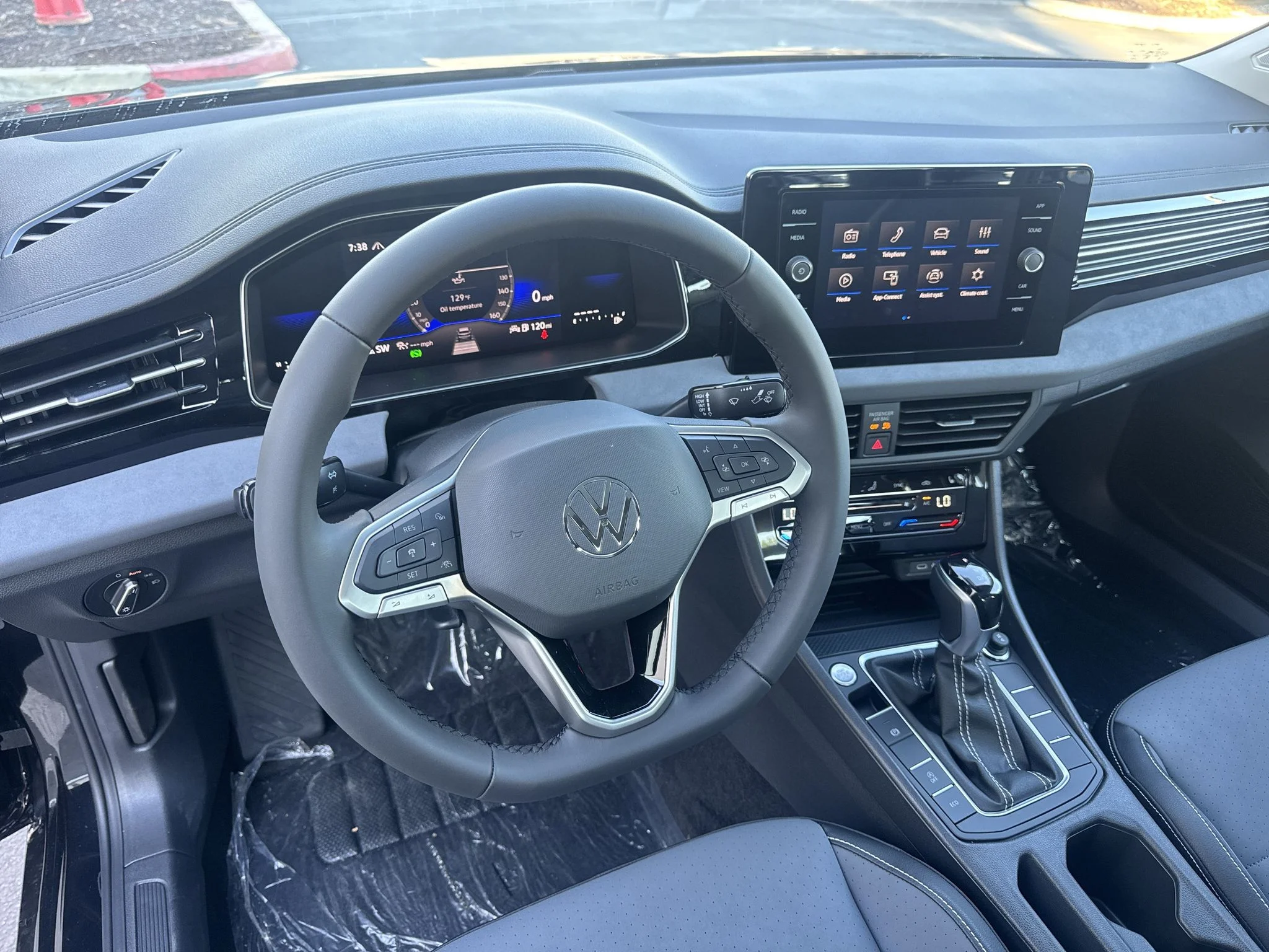 New 2026 Deep Black Pearl Volkswagen SE image 15