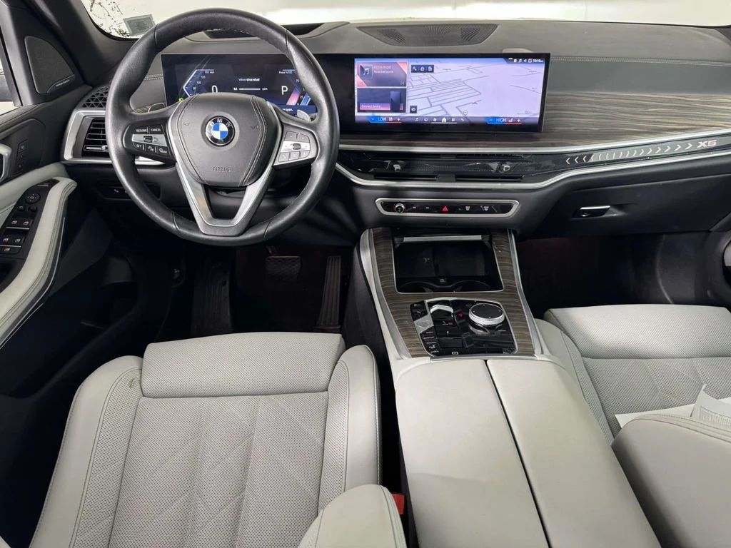 Certified Used 2024 Gray BMW xDrive40i image 5