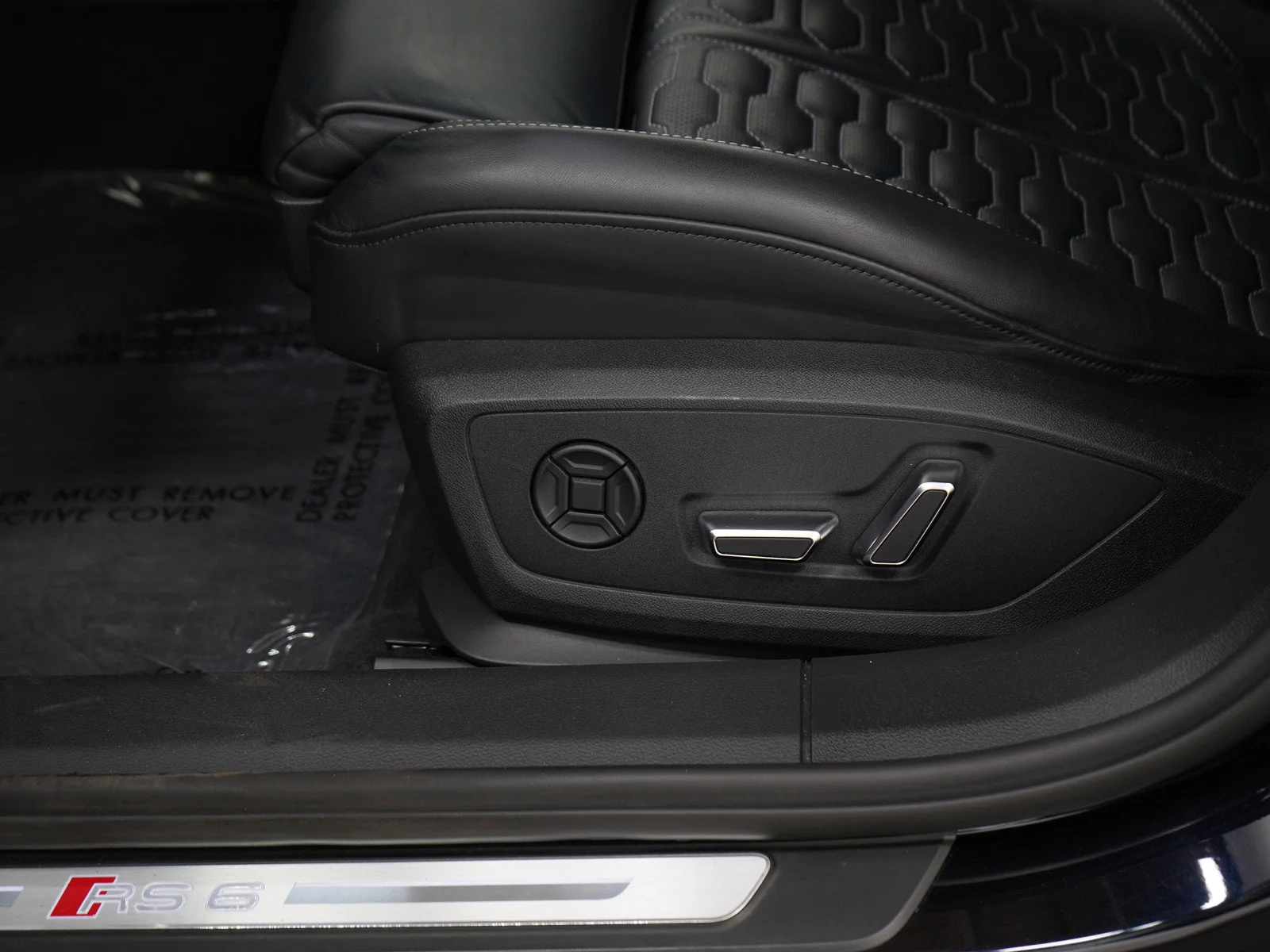 Used 2021 Mythos Black Metallic Audi 4.0 image 34