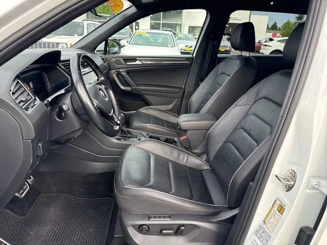 Used 2020  Volkswagen SEL Premium R-Line image 15