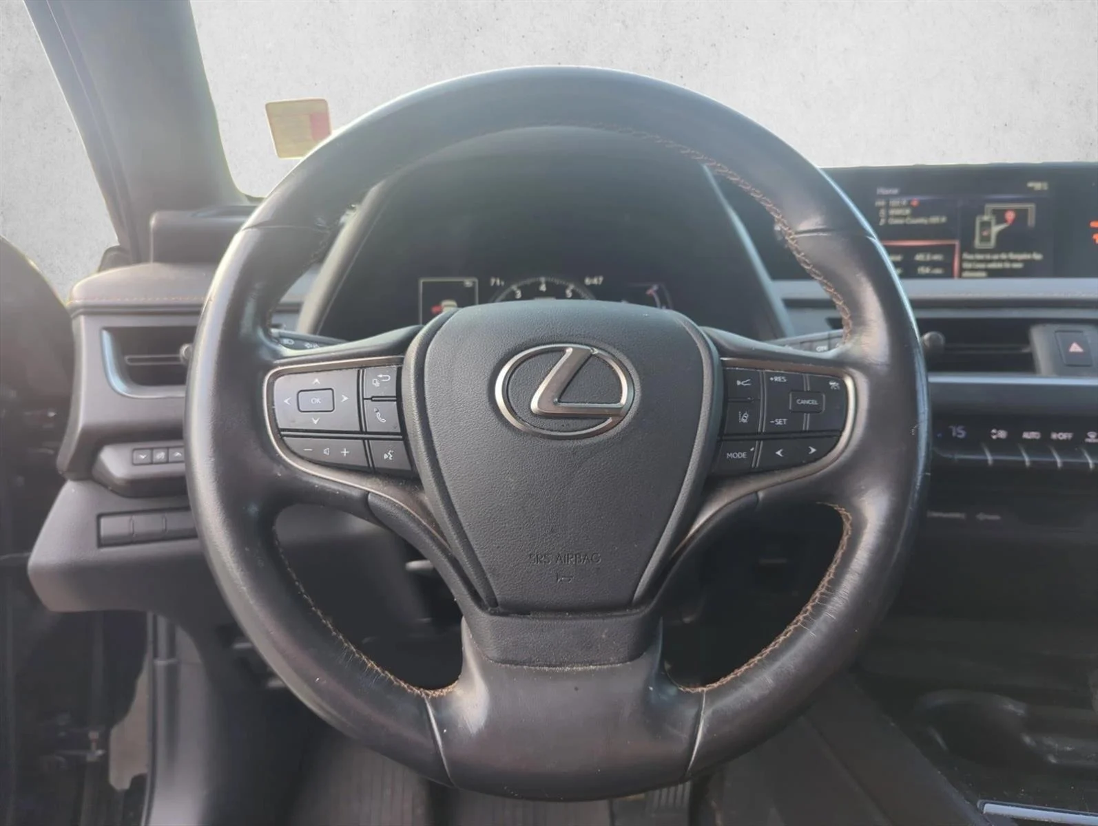 Used 2020 Obsidian Lexus UX 200 image 10