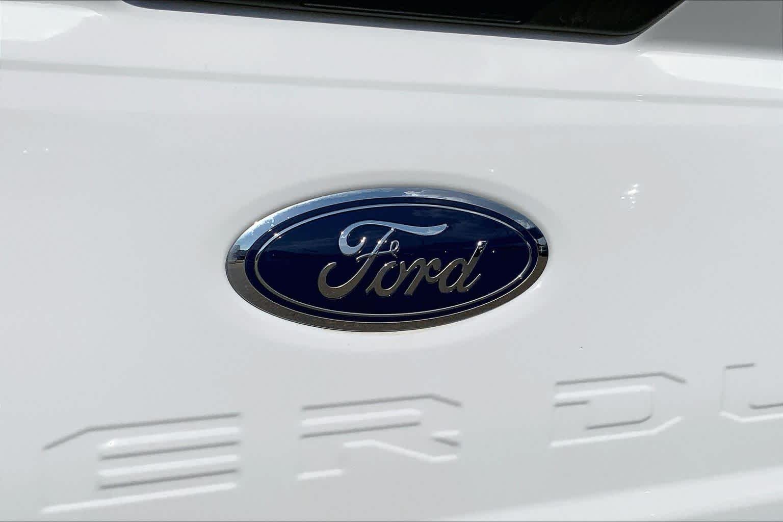 Used 2024 Oxford White Ford XL image 31