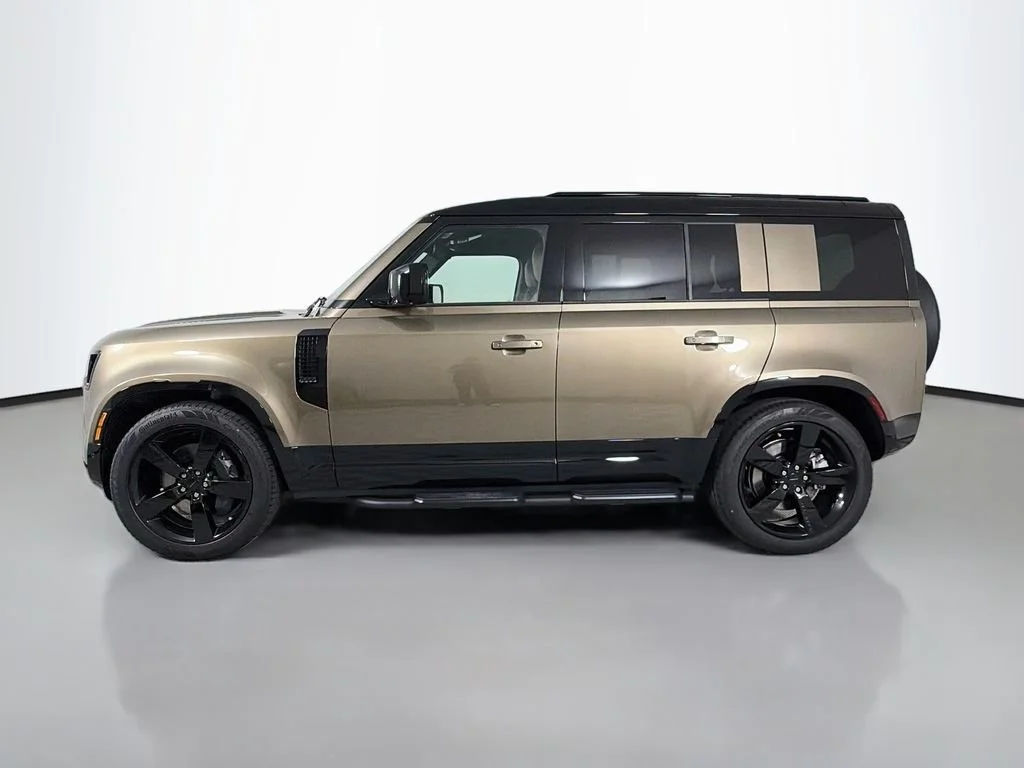 2026 Land Rover Defender X-Dynamic SE - Photo 8